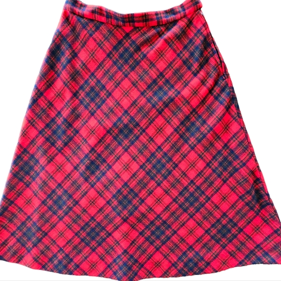 Vintage 1960's Era Pendleton Wool Red/Black/Green/Navy Tarten Plaid Skirt Set - Picture 12 of 17